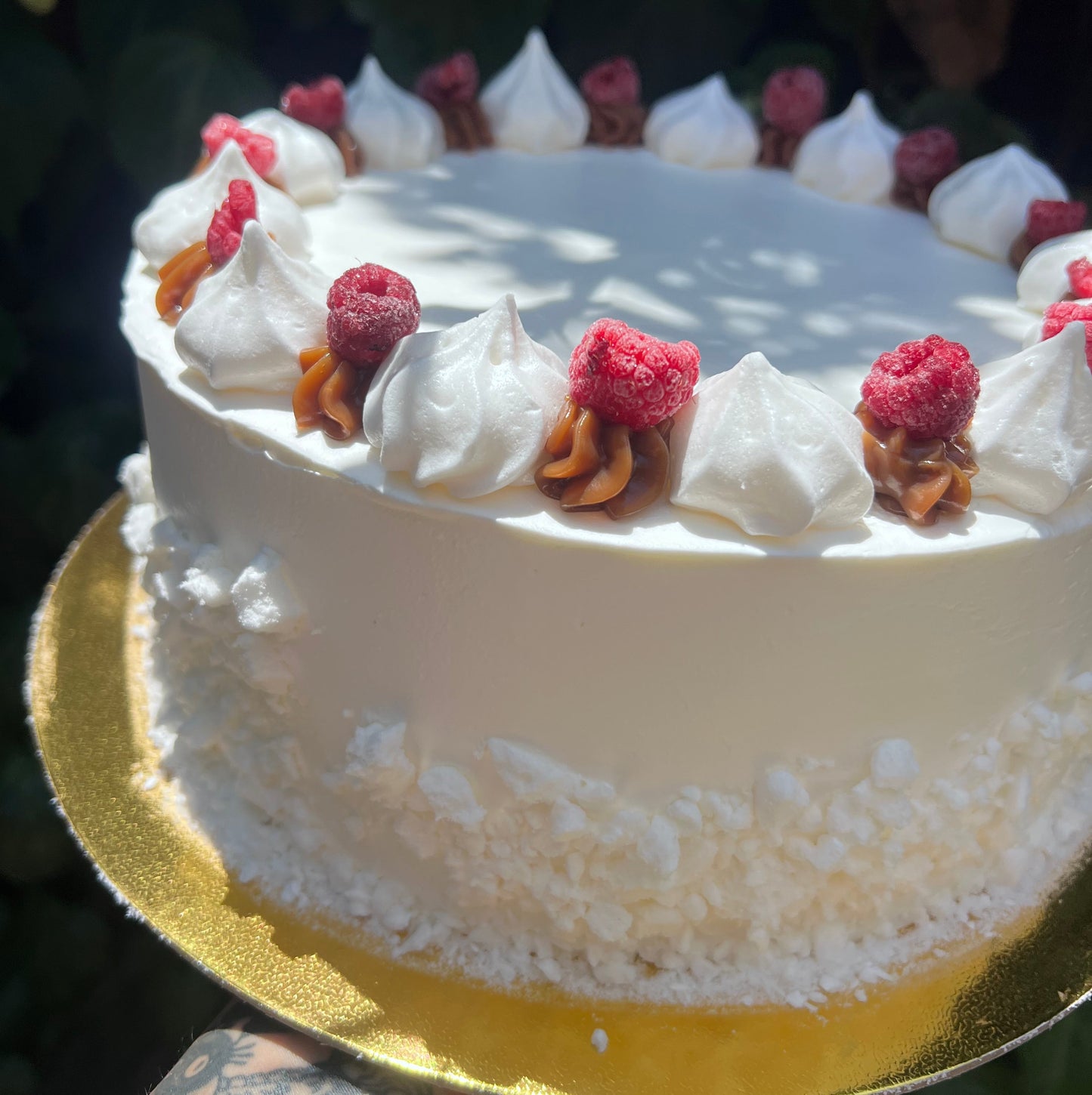 Torta helada de merengue frambuesa