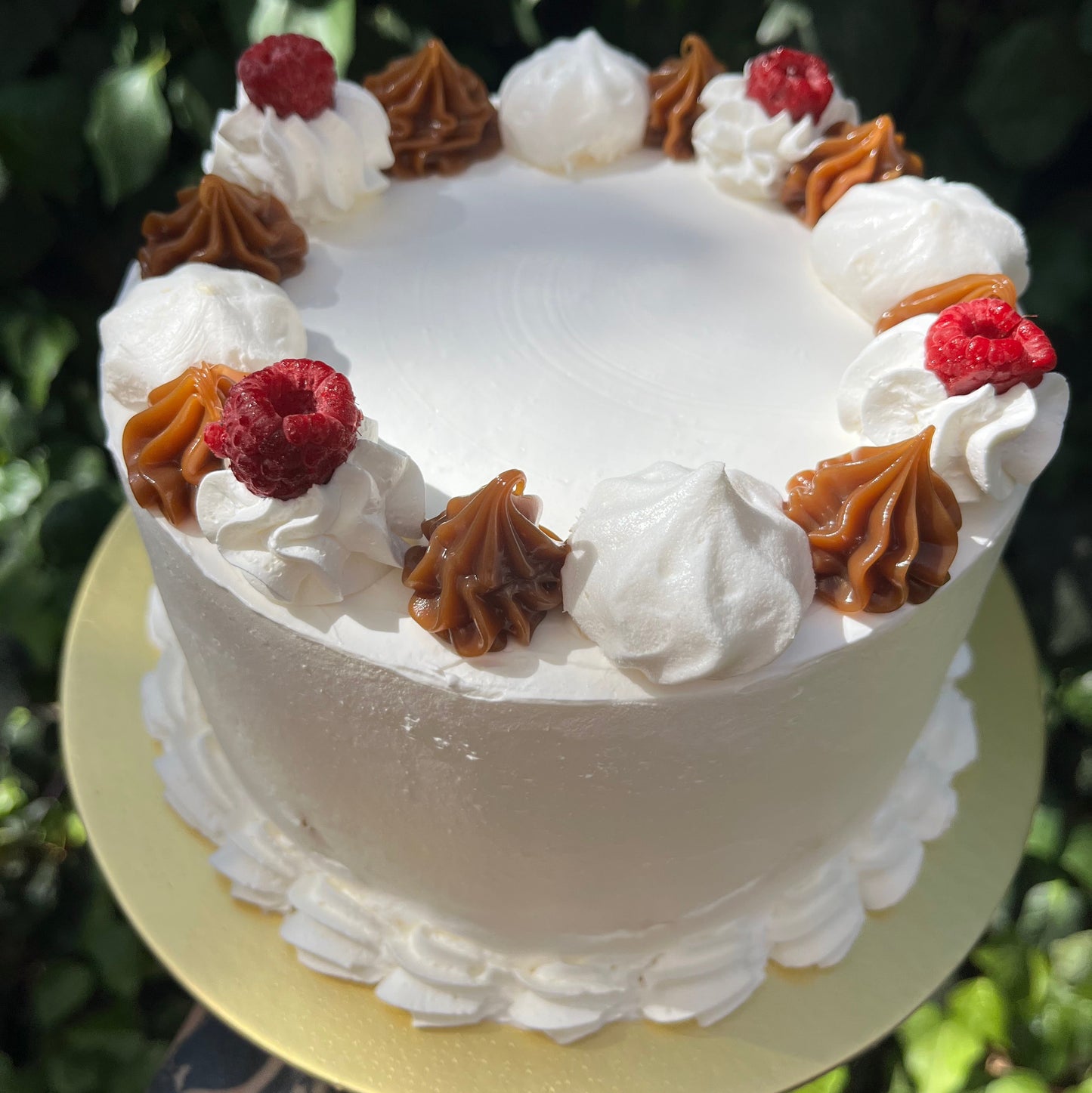Torta helada de merengue frambuesa